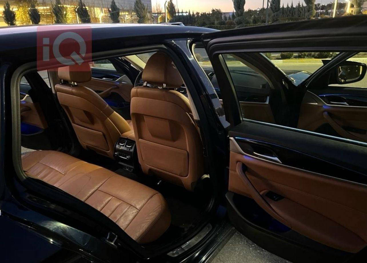 بي ام موديل  g31 520  2018
مكلف بلنشر 

وارد خليجي  
محرك 2.0 تيربو 
كير طياره 
مري شفط
جنطه كهرباء 
حساسات 260 درجه
داخل جلد جوزي 

السعر 140 قابل للنفاوض

مكان السياره بغداد  البلديات 

للتواصل ***********
