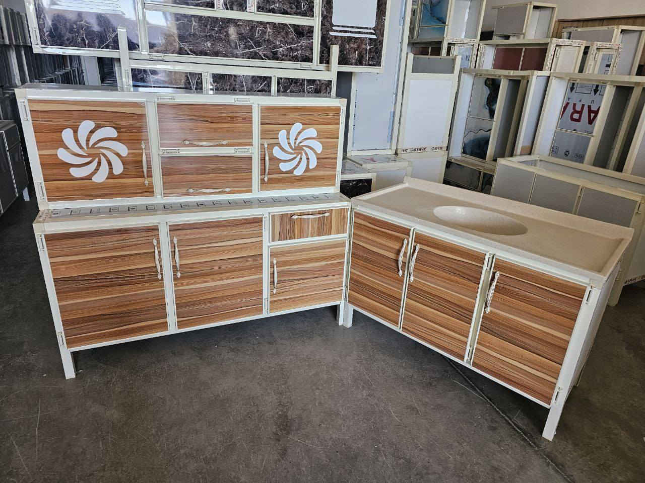 1.شركة الحوت للكاونترات الالمنيوم:
مع  (( #شركة_الحوت))👩‍❤️‍👩. لا تحتار 

ما عليك بس  احجز والطلب يوصل لباب بيتك 🤗🌹🤗..
كاونتر ارضي وملحق متر ونص   مع  سنك متر و20 مرمر
💥 (المنيوم )💥

كاونتر مترونص ارضي وملحق مع سنك متر و٢٠ مرمر . 

التوصيل 🚚🚚
بغداد داخل  مجاني


**إذا كنت صاحب هذا الإعلان وتريد حذفه لأي سبب، رجاءا أرسل رسالة إلى الدعم الفني**