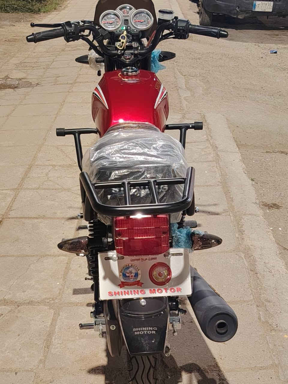 السلام عليكم دراجه شاينك للبيع الشكل الجديد موديل 23 وكيل ماشيه 3 كلم دهن الشركه بيهه ممبدل 
السعر 1,490
للستفسار ***********
