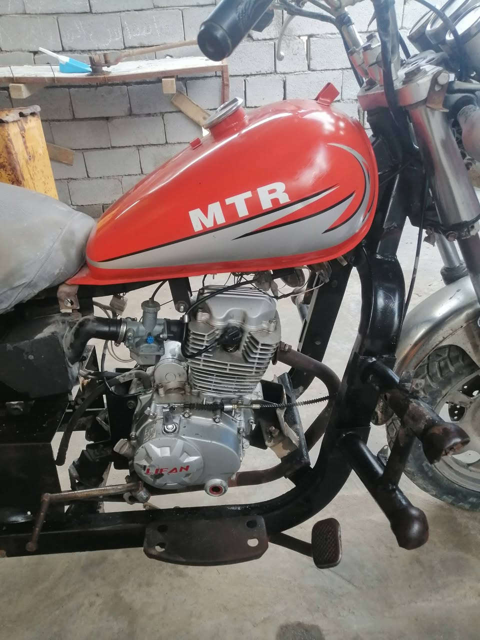 السلام عليكم مكلف بلنشر ستوته MTR مديل 2016تعمير جديد اوراق استنساخ للبيع لباقي المعلومات ***********
