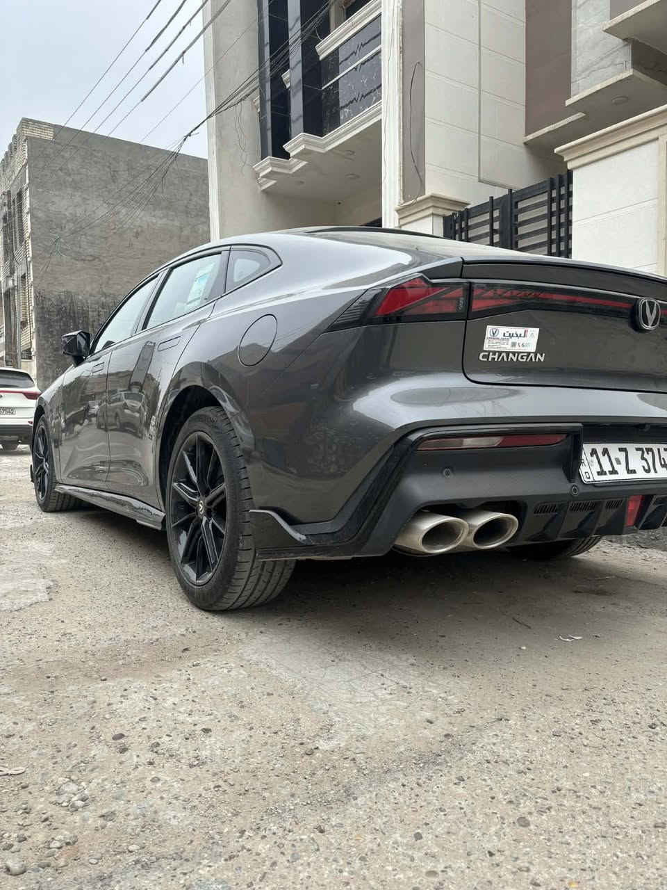 بسم الله الرحمن الرحيم
اللهم صل على سيدنا محمد وال محمد 
السلام عليكم ..
شانجان يوني ڤي موديل 2025 فئة السبورت محرك 2000 توربو 
8 گير AT
بانوراما 
جناح كهربائي 
كزوز رياضي  و 4 فتحات صالنصه 
تحديد مسار وتحذير مغادرة الخروج عن المسار 
رادار امامي وحساسات اماميه وخلفيه 
بريك تلقائي مانع تصادم 
كاميرات 540 درجه 
داش كام تسجيل تلقائي
قياده شبه ذاتيه 
نظام صوتي سوني 10 سماعات + دمام خلفي 
تحكم ستيرن 4 اتجاهات 
شفتات سرعه 
قطعتين تبريد امامي وخلفي 
كشنات رياضيه جلد مطعم لونين 
تجوه خلفيه
كشنات الاماميه تحكم كهرباء 
تبريد كشنات
ستيرن دبل D رياضي 
زجاج اوتو مع خاصية فتح واغلاق الجام من الريمونت 
مرايا جانبيه كهربائية قابله للطي كهربائياً
اضاءه محيطيه بعدة الوان 
وضعيات قياده متعدده ايكو +نورمال+ سبورت+ سمارت بالاضافه الى زر سوبر رايس وضع السباق 
دخول ذكي بصمه 
تشغيل بصمه
خاصية التشغيل عن بعد 
ابل كار بلي + اوتو كار بلي 
 شاشة معلومات/ترفيه + عدادات رقمية. شاشة لمس 12.3 بوصة وشاشة عدادات 10.25 بوصة. 
شحن لاسلكي 
وسائد هوائية متعددة (أمامية، جانبية، ستائر). 
ويل 18 رياضي + اطارات كونتينتال رياضيه 
إضاءة ليد أمامية وخلفية. 
مراقبة ضغط الإطارات (TPMS
نظام الثبات الالكتروني 
 ماشيه 19 الف  قابله للزياده بعدها ع وضعية الشركه والسياره حره رقم بغداد داخل الضمان سعرها ٢٦ مليون  ونص عجبك السعر وشراي راسل واتس اب ***********
