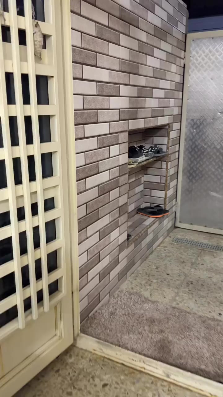 السلام عليكم
بيت للبيع المساحه ٨٠متر طابو زراعي بكاع أخت ابو رشاد بيت طابع واحد خدمات الشارع مجاري وتبليط وماء
للاستفسار اتصل ***********
