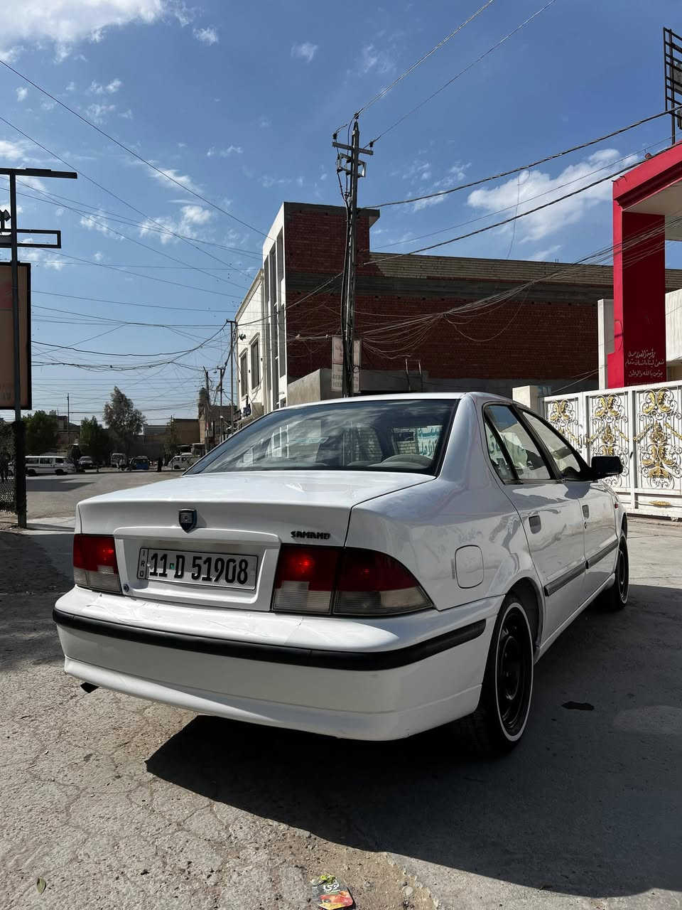 السلام عليكم سمند موديل 11 مابيه لاضربه ولاصبغ ولا تبديل كير ومحرك وصدر امامي وخلفي كله جديد تبريد ثلج تخم تاير جديد كهربائيات كلهه شغاله دواخلهه على وضع الشركه بأسمي ارقام وهزه جديده السياره جاهزه ومابيه اي نقص يعني مال جناي عارضه 50 وبيه مجال بسيط مكاني بغداد تقاطع درويش *********** الشراي يتصل ويدلل
