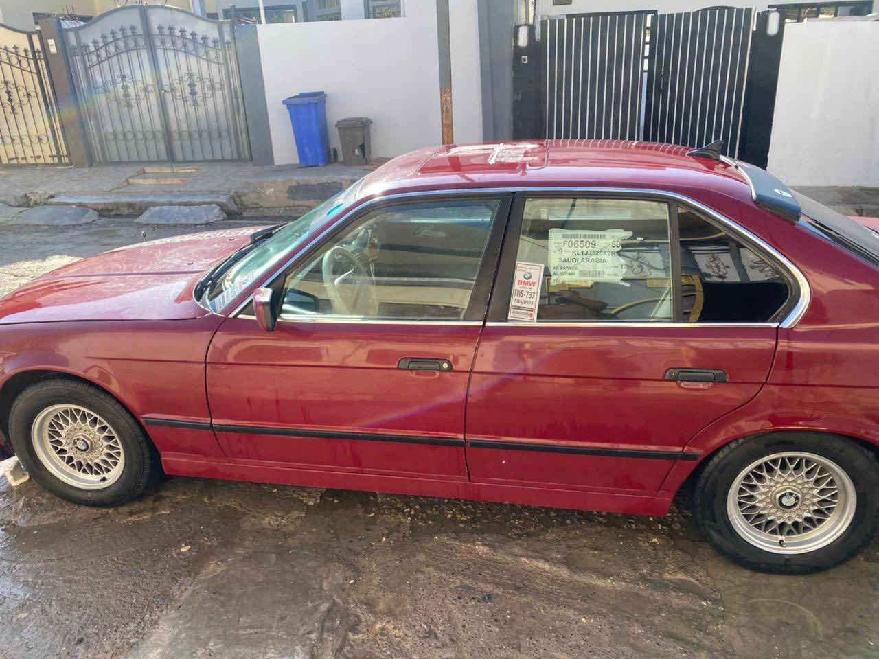 بي إم 
520 
محرك كبس 
كير عادي 
تبريد تدفة
سلايت
موديل 1991
صبغ عام بدون ضرر
إني الشرعي شرط تحويل 
سنويه إلى 29 هزه جديده
سعر 55
***********
***********
