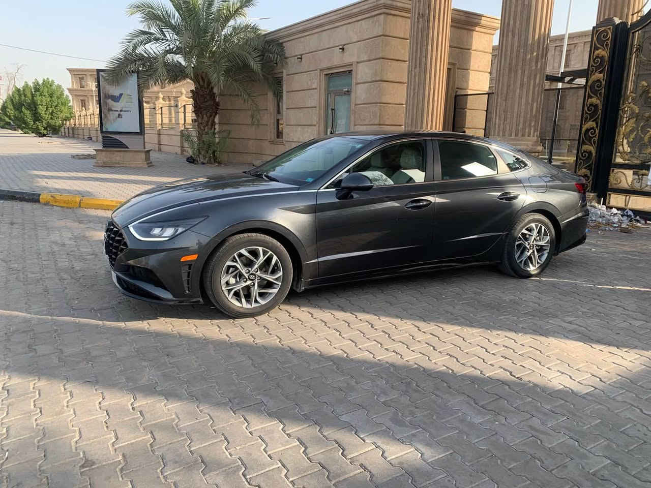 SE - 2022  سوناتا 
- رقم بصره حره  محرك  gdi 2.5 بدون تيربو
حادث بنيد فقط بدون تبديل
ليبل واحد ايرباكات ماطاكة

 عنوان بصرة   ***********

