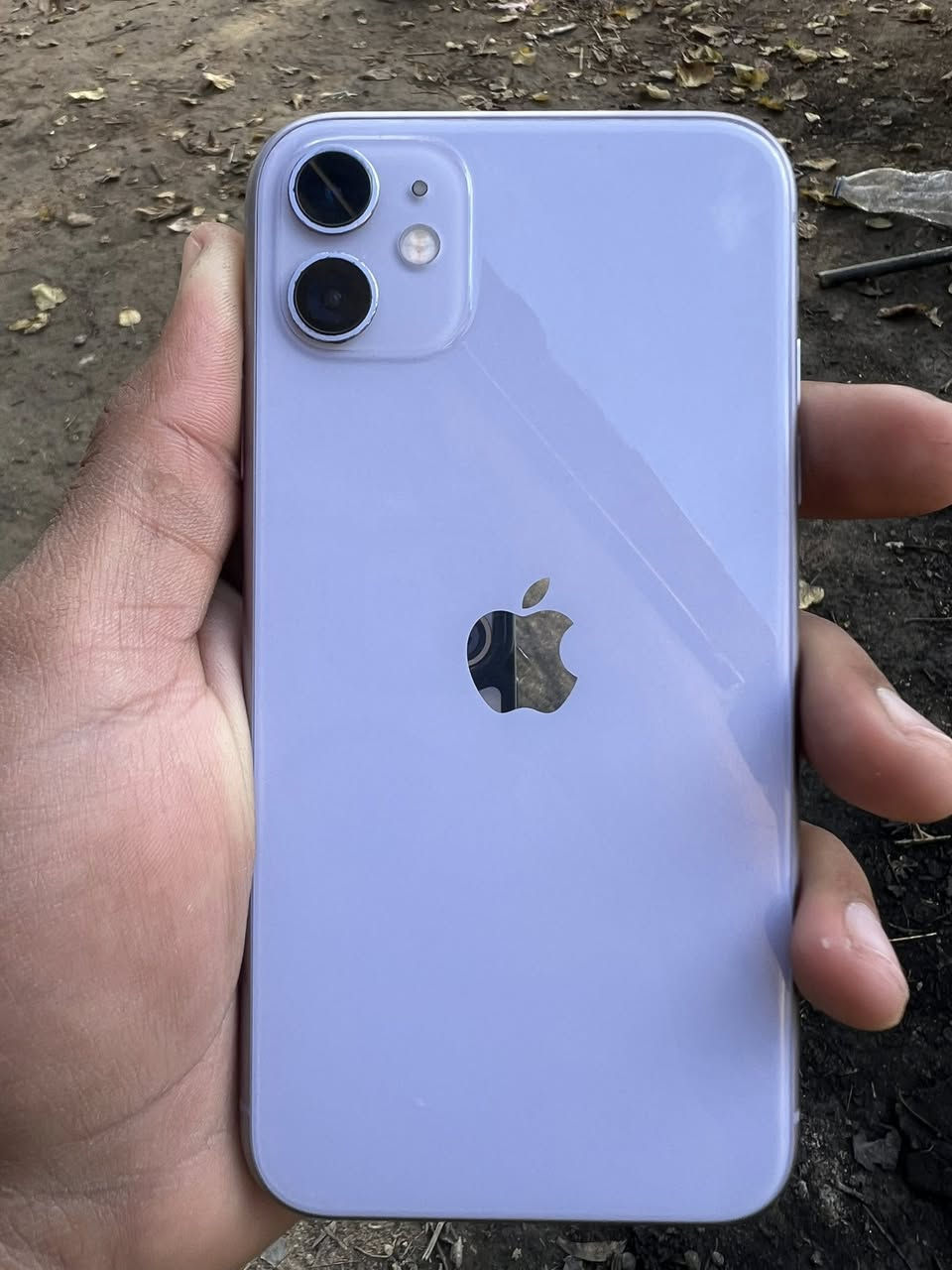سلام عليكم أيفون 11عادي جهاز كلش نظيف كلشي مامفتوح بي بطارية 🔋 74بلاد السعر 275 وبي مجال العنوان بابل المسيب مفرك الفراشه ***********
