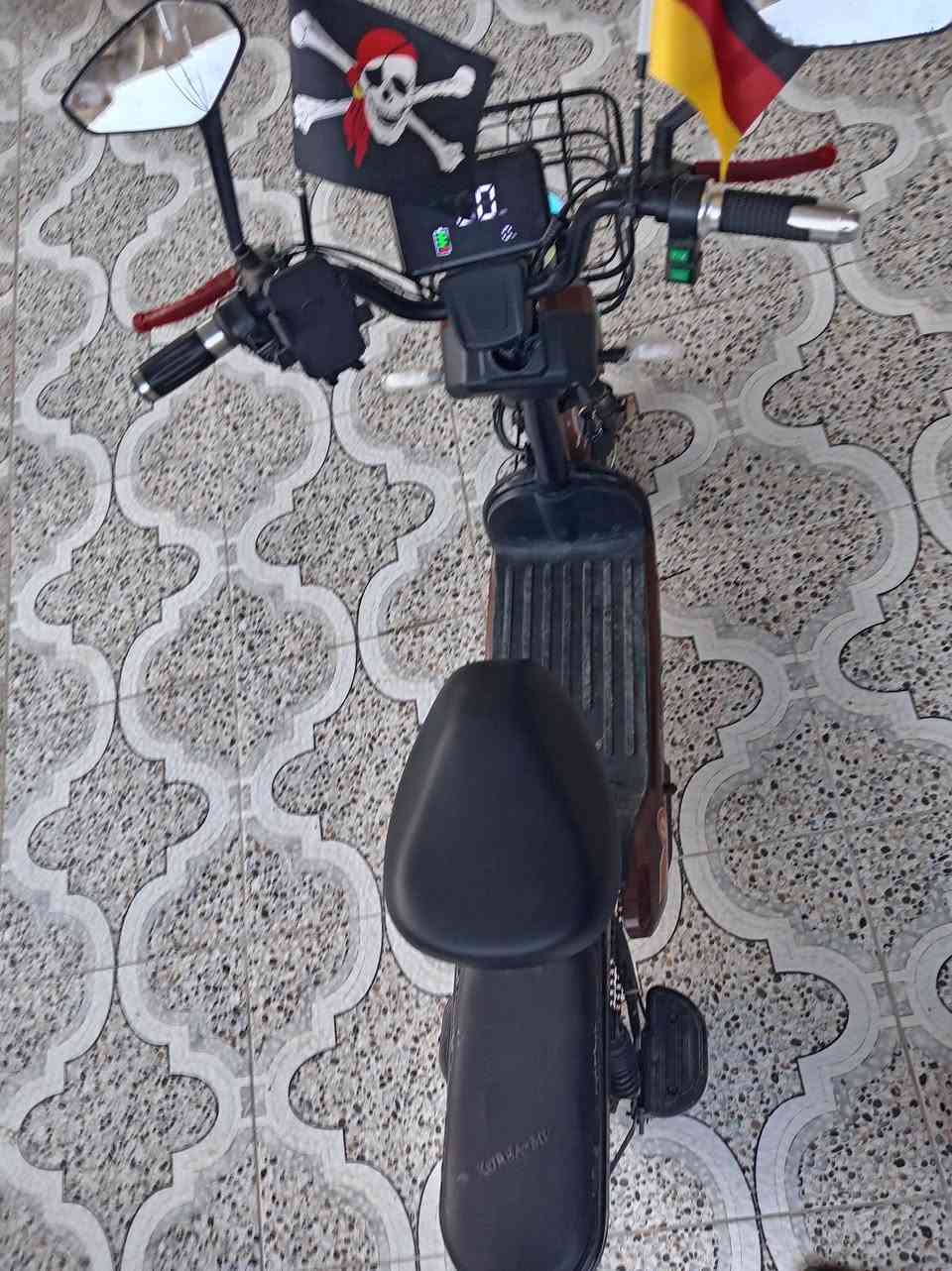 السلام عليكم ماطور شحن للبيع جديد ماطلع بي صار اسبوع اشتريته بطاريات اربعه جديده ثلاث نمر تبديل السرعة يمشي 60 لايتات امامي خلفي اشارات يمنه يسره دبل اشاره يك لايت هورن نشرات مقعد امامي خلفي طبي مرايات يمنى يسره مثبت سرعة السعر 350وبي مجال بسيط مكاني صلاح الدين تكريت الزهور للاستفسار واتساب ***********
