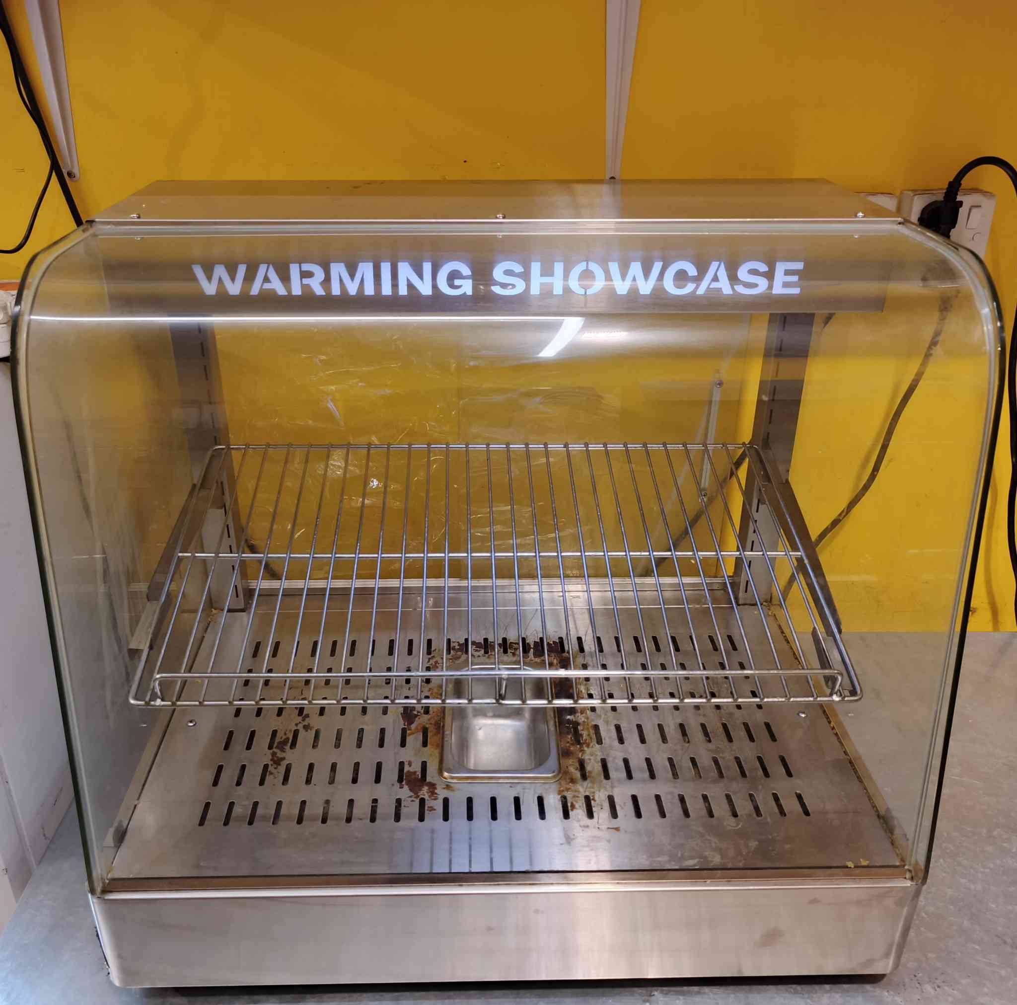 السلام عليكم غراض مطعم كله جديده ستعمال قليل
الاستفسار***********
