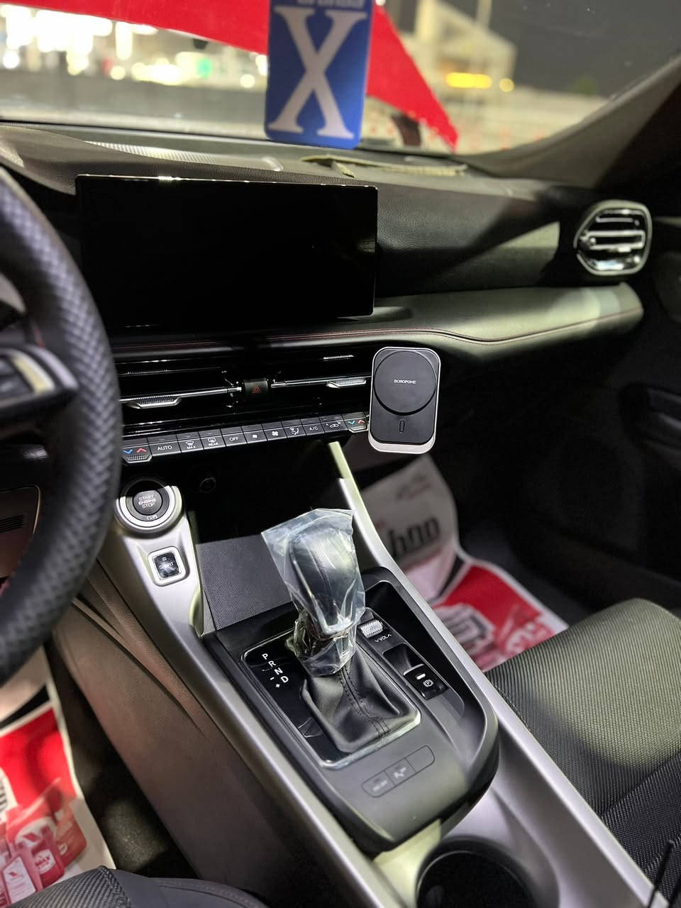 Dodge hornet R/T                       
⭕️⭕️⭕️السعر155 وبيه مجال⭕️⭕️⭕️

موديل :2024
محرك : 1.3 turbo 
‏ (Plug-in Hybrid)
ممشى :22 mi 

مواصفات : ستندر 
رادار امامي 
خروج عن المسار 
شحن لاسلكي ( wireless )
شحن USB + type C
ويل حجم 18 
كشنات الكنتارا 
شاشة حجم كبير 
كاربلاي 
تبريد قطعتين 
كامرة خلفية 
حساسات خلفية 
تشغيل عن بعد 
دخول ذكي للأبواب 
مرآة شفط + نقطة عمياء + اشارة 

الحادث : 
صبغ البنيد فقط + ايرباك 

للأستفسار  
اتصال // واتسآب ***********
