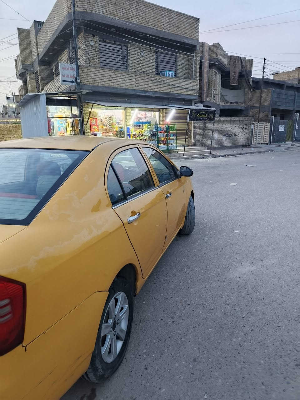 السلام عليكم
ليفان 620 موديل 11 محوره كير ومحرك  كورلا يارس ففتي القبق الاسود  تبريد شغال  مكفوله من الكص والضربه القويه والبجم كله بلاديه عده الباب الوره السايق مصبوغ 

ولباقي بعد تعرف تكسي بيه طخات بسيطه مثل ماموضح بلصور تجي اتكلب وتشوف ⬅️ هيئه وغرامات شيطلع عليه 

السعر $(39) وبيه مجال للشراي هذه رقمي 
العنوان بغداد العبيدي 
***********

