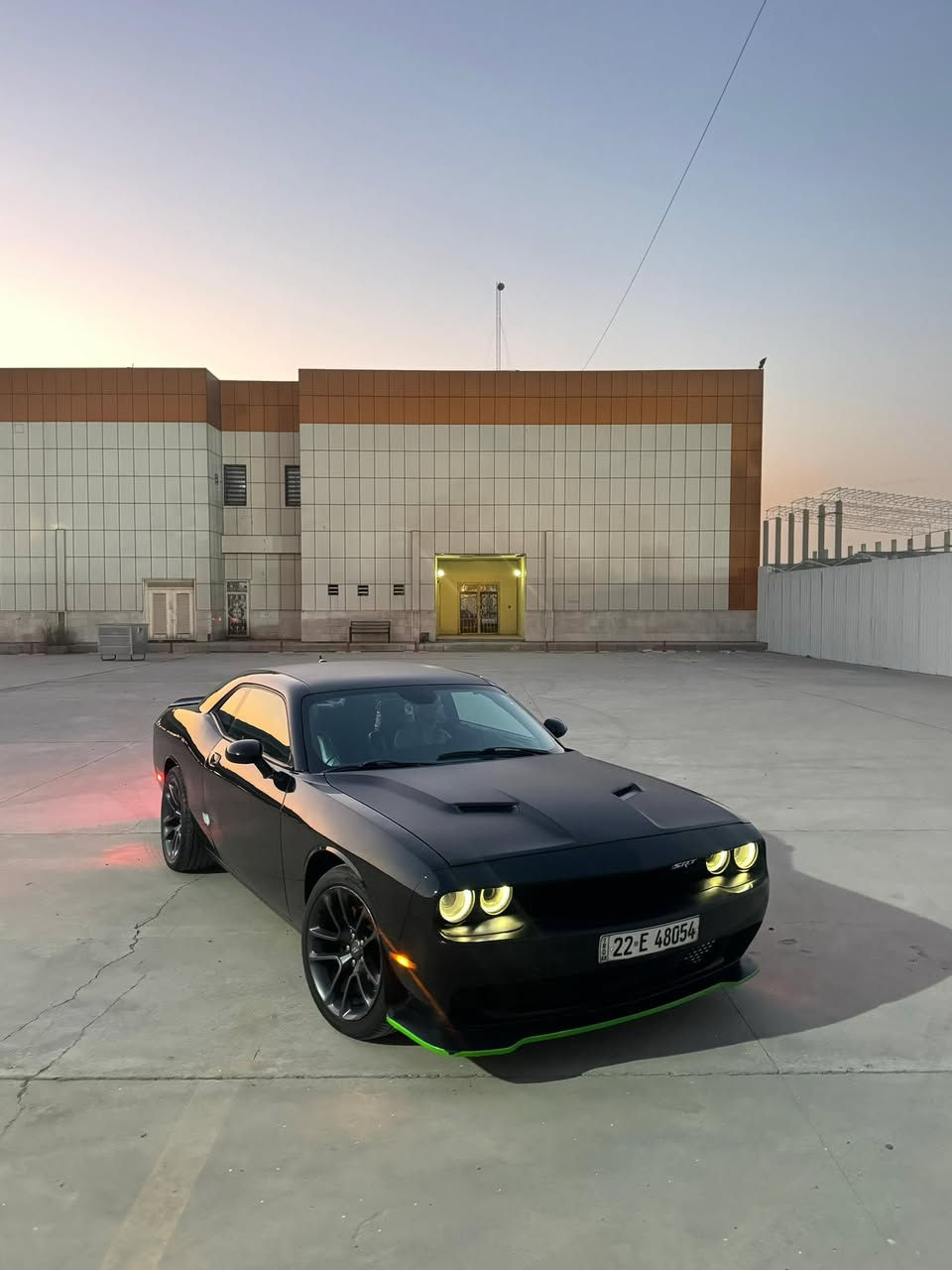 سلام عليكم للبيع او مراوس حسب القناعه
دوج جالنجر 2016 
‏Dodge challenger 
رقم أربيل باسمي هزه جديده 
لون اسود 
محرك 3600 6v
كشنات تدفئة تبريد 
استيرن كهربائي + تدفئة 
مراية هيتر 
رادار بالمري نقطه عمياء 
شاشة كبيرة
انظمة قيادة سبورت 
داخل اسود جلد 
كشنات تدفئه تبريد 
عليه ويل سكات اصلي جديد 
زوج تايرات امامي خلفي جديد 
صدر جديد خلفي كامل 
كير مكينة كفالة للأخير نظافه
السياره فول مواصفات عدا سلايد 
صبغ 4 قطع 
شاصي السايق بي سحب  
مكان السيارة : بغداد 
السعر 145 
اي استفسار
***********

