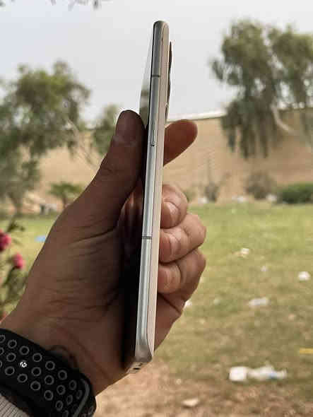 ريلمي GT 2برو 5G 

ذاكره 256 رام لعشوائية 16 

بدون ملحقات نضافه 100 

السعر 230 الف بلاش الشراي اتصل 
***********
