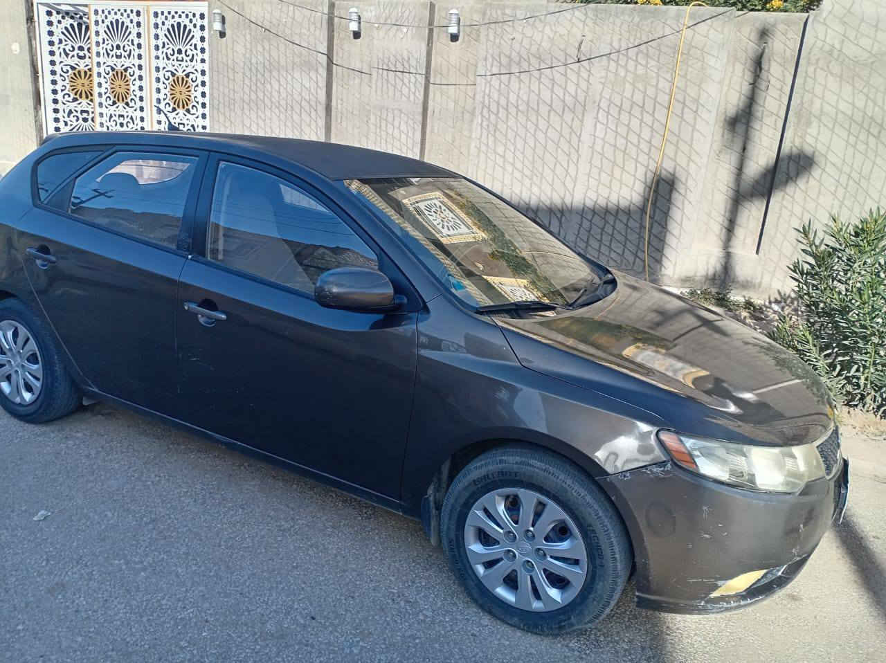 كيه سيراتو مديل 12 جاهزه بيه صبغ بنيد  اثر جراد  السعر 83 او بيه مجال مكان السياره نجف  كوفه حي صدر الثالث ***********
