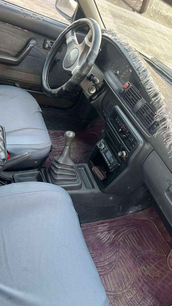 السلام عليكم مازدا 626 مكينه 8 بخ مرغوب سيارة موديل 1990 كلش نضيفة ماشاءلله منضومة غاز التركي الزين كهربائيات كلها شغالة تبريد ثلج❄️ صدر جديد رقم اربيل جديد تحويل ثاني يوم سيارة مابيها شي فقط شي بسيط بل دعامية العنوان اربيل للتواصل ***********
