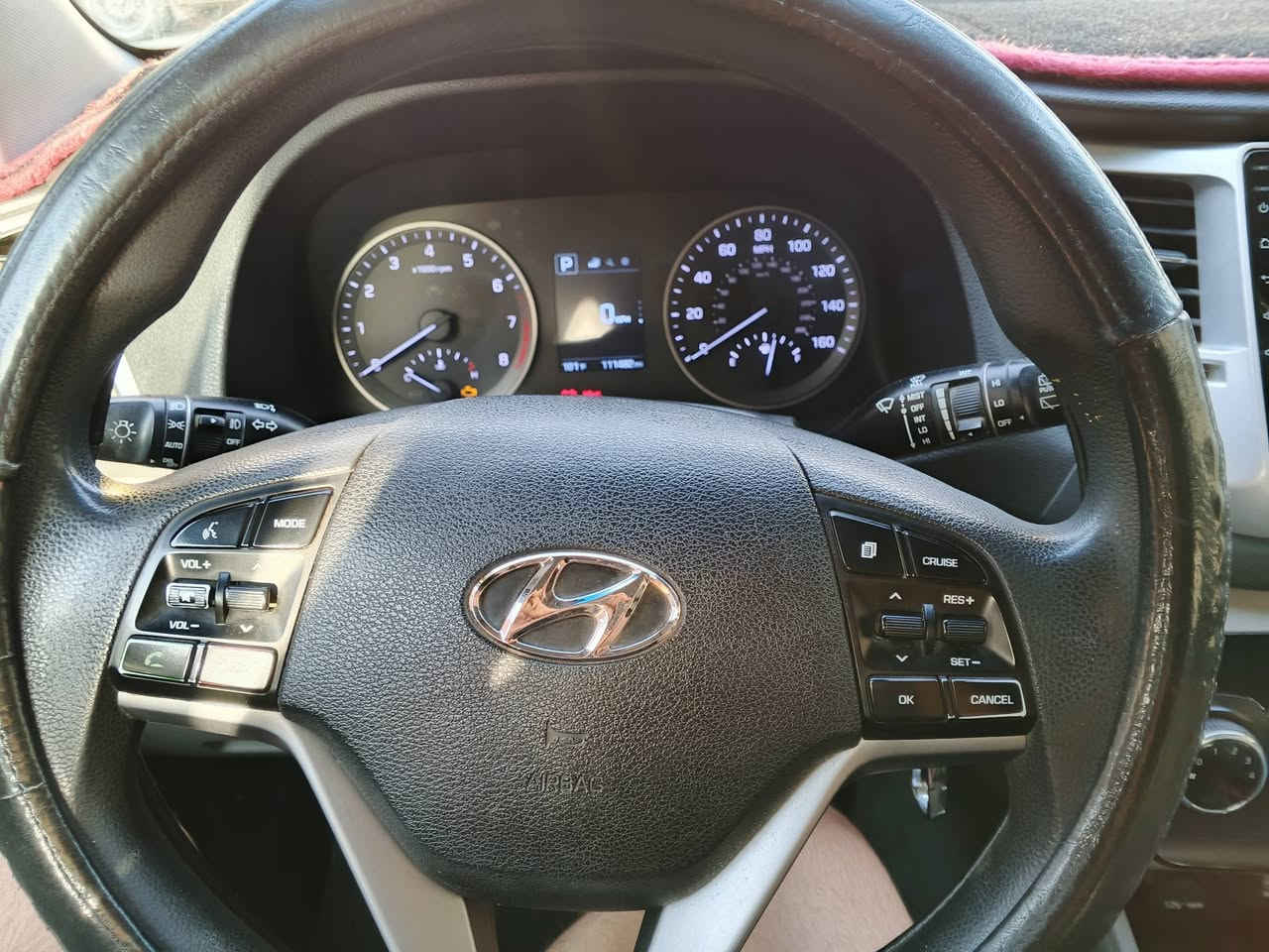 السلام عليكم
هيونداي توسان وارد امريكي للبيع فقط موديل 2016 
المواصفات 
شاشة 
كاميرا خليفة
وضعيات قيادة eco sport
تحكمات ستيرن
محرك 1600 توربو 
كير ومكينة مكفول 
تفاصيل الحادث بالسونار 
إشارة بالمراية الجانبية
السعر 150ورقة وبيها مجال 
عنوان الشعب شارع الصحة 
***********
