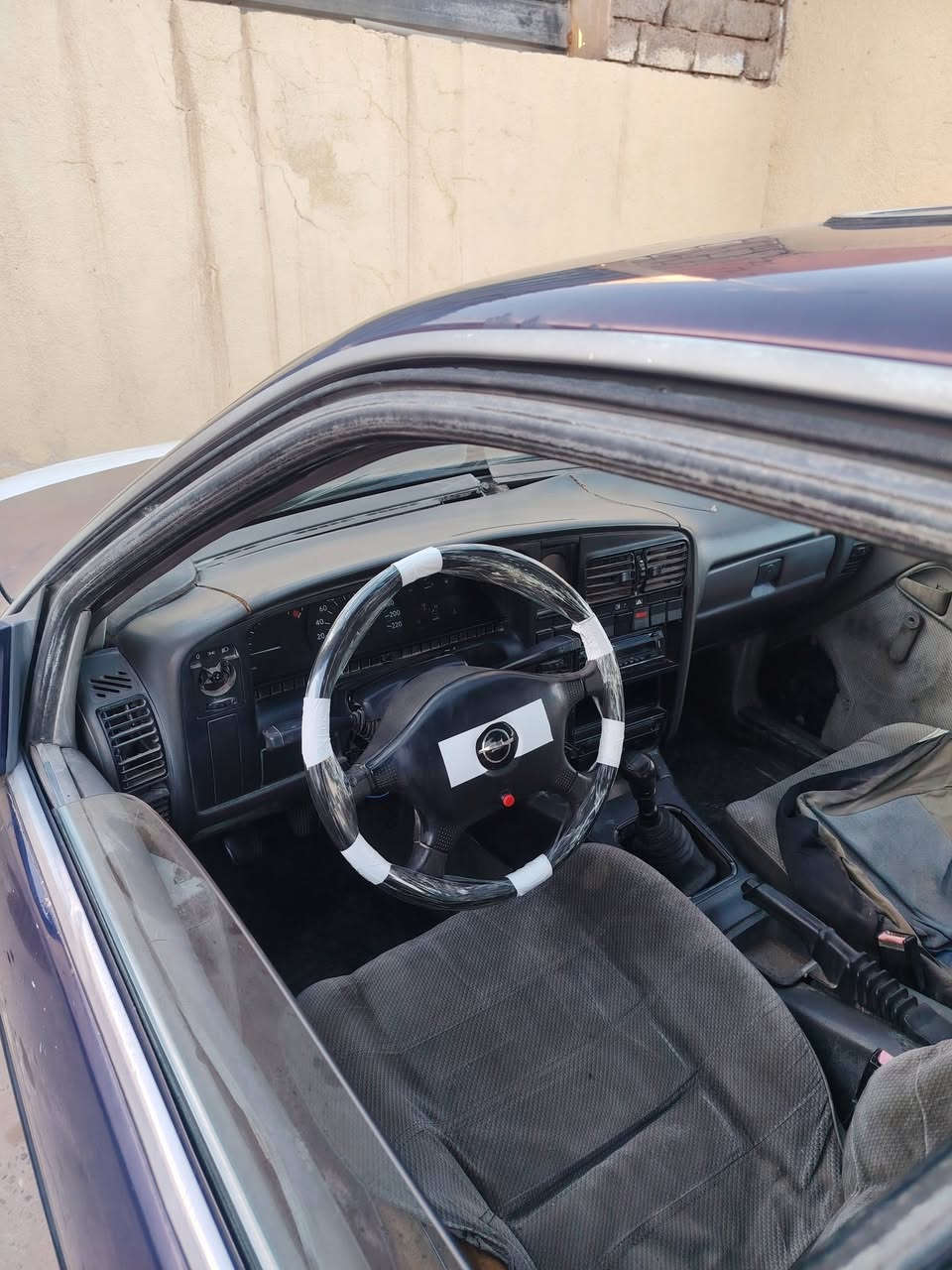 للبيع اوبل اوميكا
موديل 92
محرك كير شرط
كهربائيات شغاله
صدر أمامي خلفي وبور شغال
اربع دبلات
نشاط فول شلعته حلوه
السعر 15 وبيه مجال
اتصال***********
مكاني بيجي يرهم مقدمه والباقي قسط حسب الاتفاق مع الكفيل
