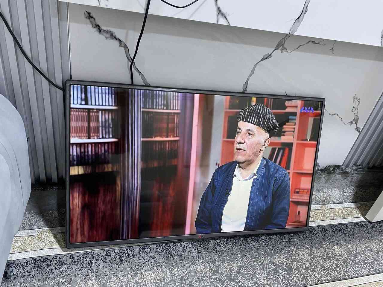 تيفي شاشة 42 ماركةي ال جي LG وةجبةي 1 كوري اصلي باك و بي عةيبة شوين ٢ HD هةية بة زةمان بو نرخ نامة بنيرن يان تيل بكةن *********** @highlight
