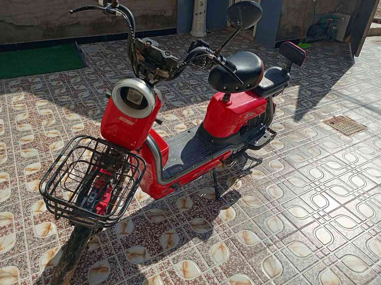 دراجه شحن للبيع  بطاريات جدد مكاني بعقوبه التحرير قرب جامع الأنفال السعر 250,000 للأتصال ***********
