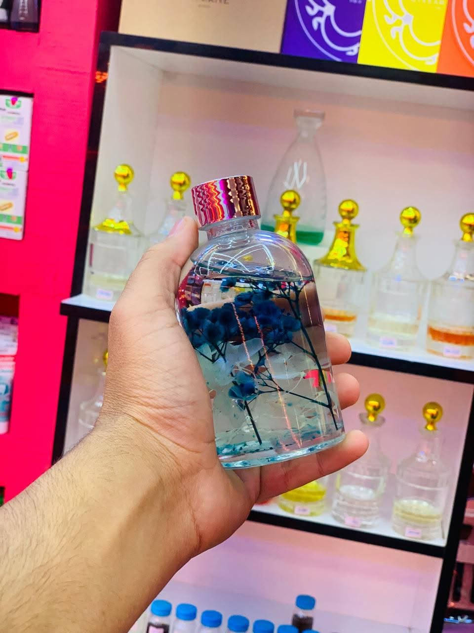 معطر جو فواحتات ( عود )
هذا من شغلنا عطر هادء فواح يخبل ( 12000 مع التوصيل) 

يوجد توصيل كافة محافظات العراق

للحجز واتساب ***********
