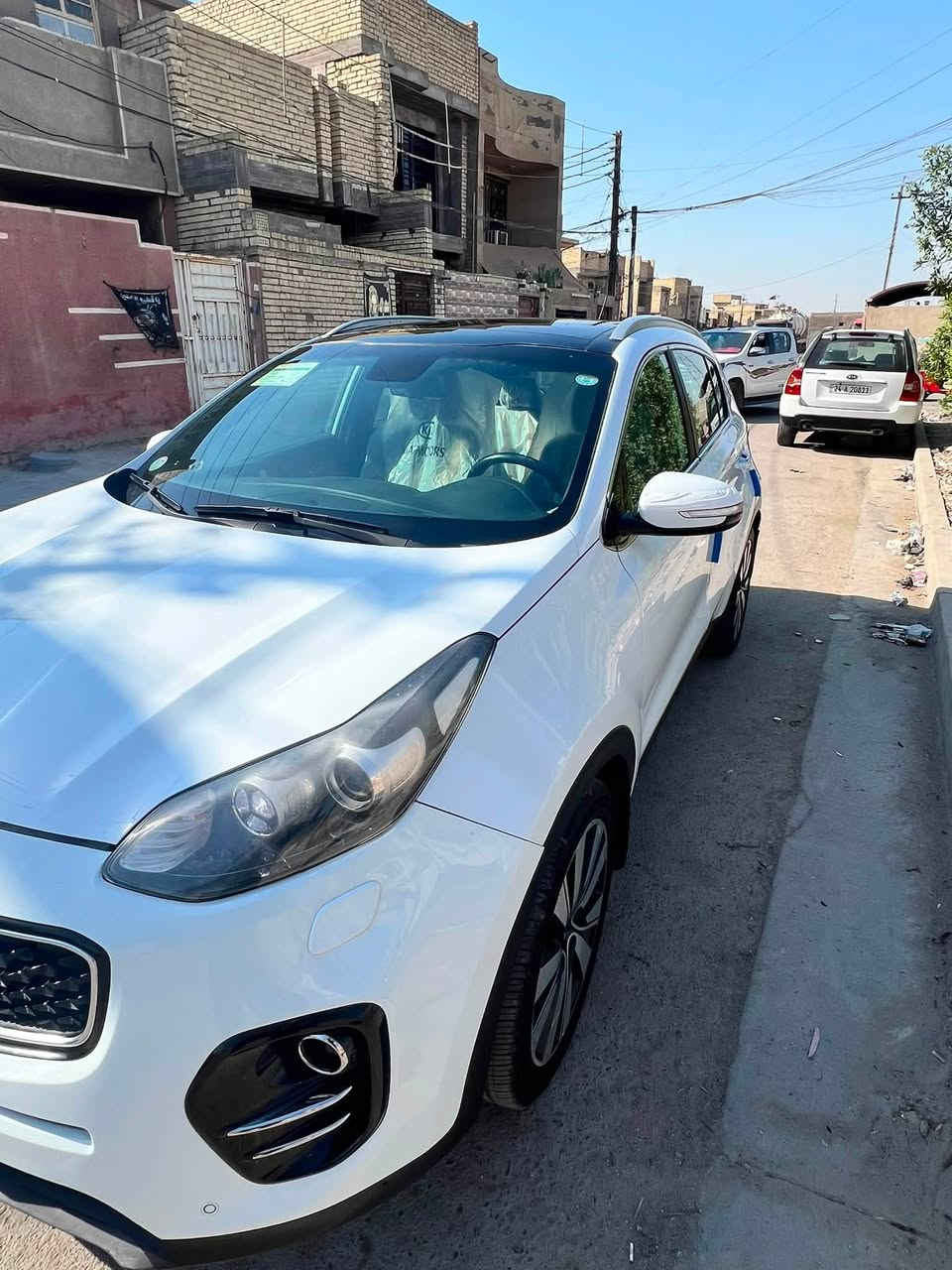 السعر(175) السلام عليكم للبيع سبورتج 2018 خليجي فول مواصفات
بانوراما زراك لايت بصمةتشغيل وبصمة ابواب ومعروفه مواصفاتها مكينه 2000 دوش المرغوب تبريد ثلج مكينه كير حدادية مكفول السياره مكفوله عدا جزء من خلف باب السايق شويه صبغ والباقي مكفول سنويه جديده هزه جديده بأسمي رقم اربيل السياره ماناقصها برغي مكاني بغداد قرب حي اور للأستفسار ***********
