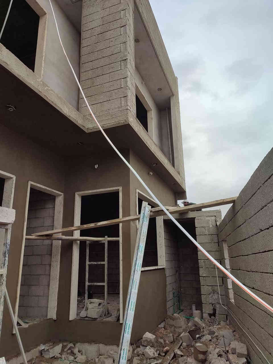 لباخ سمنت متفرغ العمال ***********
داخل موصل
