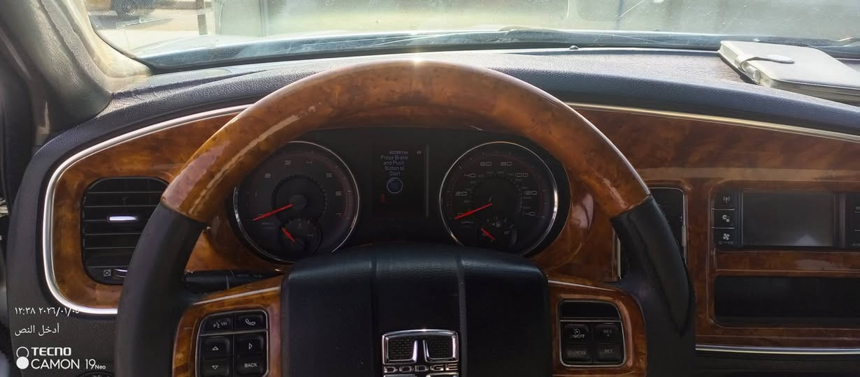 جارجر 13 كندي بيه جاملغ خلفي 
مكينه جديده 3600
كير جديد عصئ 
رقم بغداد 
تشغيل عن بعد 
شاشه مصفره من أي عطل 
سياره جانت مغلفه فابيانو ورفعته منه 
السعر 138
ميسان مركز المدينه 
شعندك مراوس دونه منه نتراهم

بشرط ان أدير السياره بسمك غيره ما ابيع
***********
غير مستعجل على بيعهه
