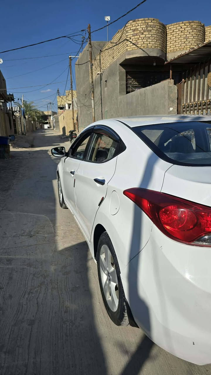 الالنترا 2014 وارد خليجي سونار مرفوق مع الصور مكينه كير حداديه تبريد مكفولة
مكينه 1800 شرط تحويل مباشر مكان السياره الحله 
السعر 118 بيه مجال بسيط ***********
