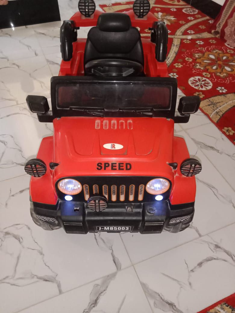 سيارة اطفال  للبيع شغاله على الفحص نضيفه سعره80 الاتصال على الرقم *********** او خاص
