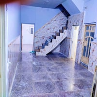 بيت ايجار مساحه 100متكون خرفه وصاله ومطبخ واستقبال صحيات خارجيه حمام د...