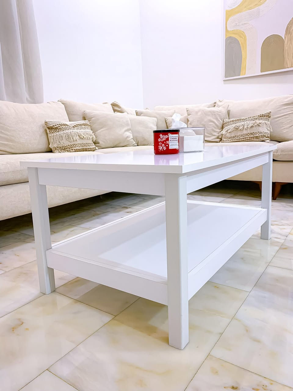 طاولة وسطية لون ابيض
خشب ثقيل تكمة مو من هاي الخفيفة الي تطك بسرعه سعر الشراء ١٠٠

سعر البيع ٧٥ استخدام جداً قليل سبب البيع (لغرض التغيير )


**إذا كنت صاحب هذا الإعلان وتريد حذفه لأي سبب، رجاءا أرسل رسالة إلى الدعم الفني**