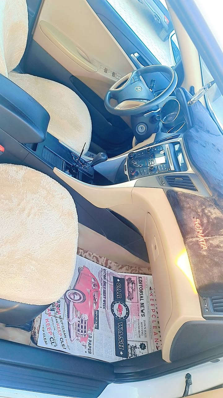 السلام عليكم
سوناتا ٢٠١٢ خليجي 
رقم بغداد 
مكينه ٢٤٠٠ دوش 
السياره نص فول
ماشيه ١٥٠
مكفوله من الصبغ بارد بسيط
السعر ١٣٥ بيه مجال
مكان السياره الرمادي 
***********
