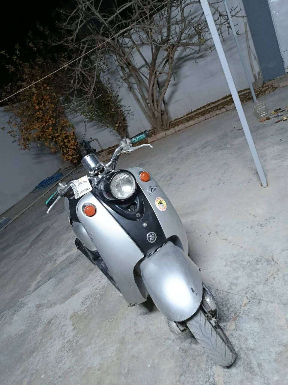 لبيع عبد الحليم فحل. كهربايات شغال. محرك. صوته ناعم صرنصه  كابريتر بلاد.  سعر 300بي مجال.  ***********
