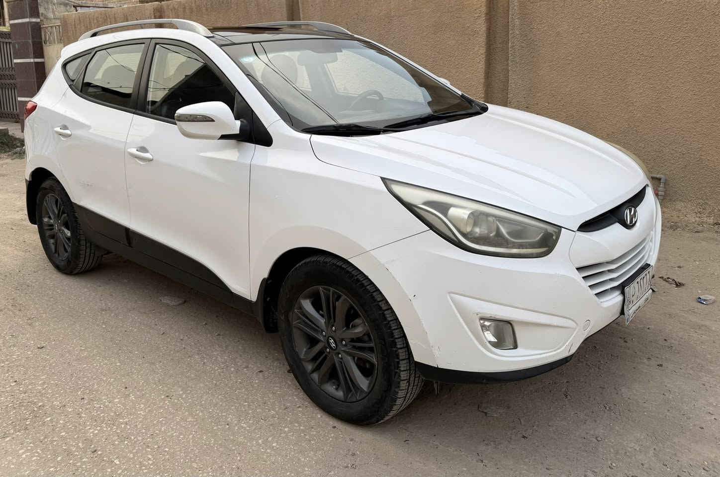 السلام عليكم
للبيع فقط لا مراوس ولا بالاقساط
توسان ٢٠١٥ خليجي مكفوله من الصبغ
مكينه ٢٠٠٠ دوش
تبريد ثلج قطعتين 
عداد المسافه ١٣٩٠٠٠km
بيها رصعات وخدوش وتكحيل وبارد موضح بالسونار
السعر ١٥٥ ورقه
مكاني بابل حله  للاستفسار اكثر الاتصال على الرقم
***********
