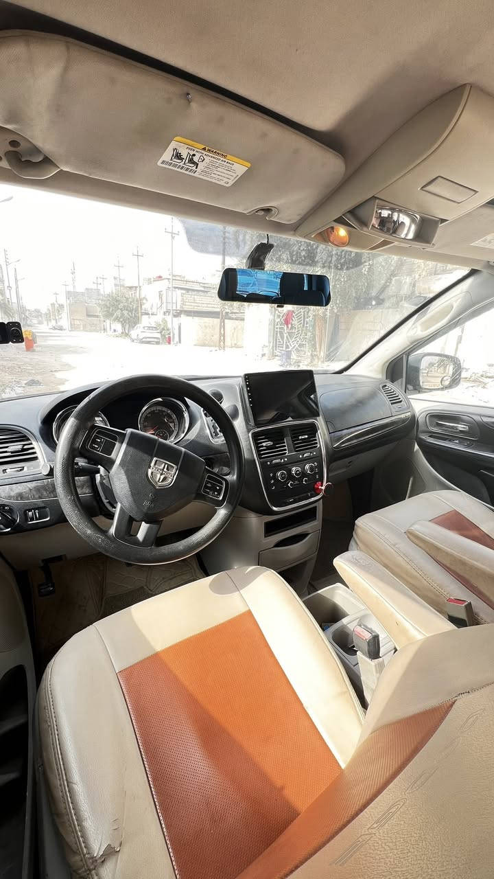 دوج كرفان موديل 11 رقم بغدادبأسمي
وارد كندي داخله من غير حادث بدي بي بارد وسونار يمك 
تبريد 3 قطع وتدفئه شغاله
كهربائيات كله ع البلاد سياره بلاديه 
بيهه نواقص ينزلن من السعر والشراي بي خير ويدلل 
جام 6 كهرباء
بيبان وجنطه ميكانيكي 
دعاميه اماميه تغليف فابلون 
مكينه وكير مكفولات توه مسويلهه ادامه ومغير واشر قبق ولفات 
عبوة فيت بم جديد وعندي احتياط وياهه
وعندي الهه اغراض انطيهن وياهه 
رايدهه ب128 وبيهه مجال للطيبين 
شرط التحويل ابيع لغرض الحاجه سياره مامتعبتني الله شاهد


**إذا كنت صاحب هذا الإعلان وتريد حذفه لأي سبب، رجاءا أرسل رسالة إلى الدعم الفني**