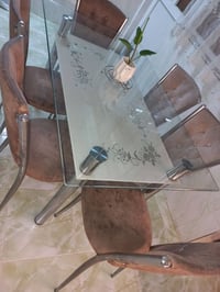 ميز طعام • ٦ كراسي • بدون نقص