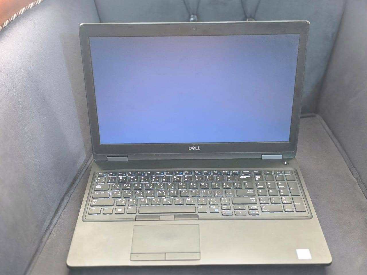 كلللش نظيفة وما مستخدمة 
الجيل:7

المعالج : cori 5

RAM : 8G

SSD:256

شاشة : 15.6

كارت شاشه داخلي 4كيكا

الحاسبة  مع موس مع حقيبه مع شاحنه

السعر 325 الف او مراوس ايباد جديد

(((((للعلم الحاسبة جديده مو بالة)))))
***********
