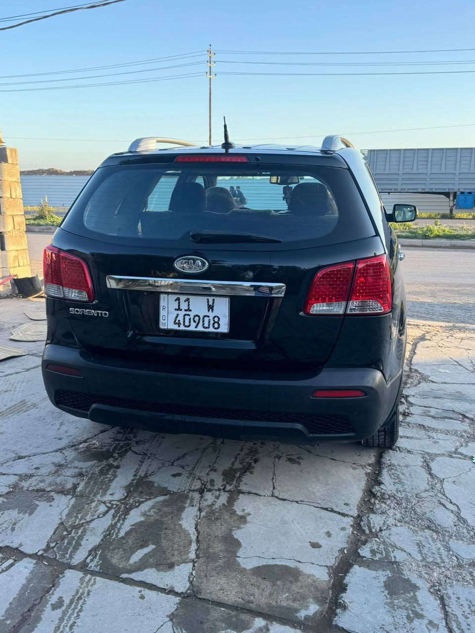 كيا سورنتو 2012 رقم بغداد تحويل مباشر باسمي 
4 سلندر GDI 
محرك وكير كفالة 
باب وجاملغ تبديل 
باب صبغ 
بدون دواخل نهائياً 
تحكم ستيرن 
كشنات تدفئة 
تدفئة وتبريد 
كهربائيات شغالة جميعاً بدون نقص 
ماشية 132000
مكلف رقم صاحب السياره👇👇 
***********
