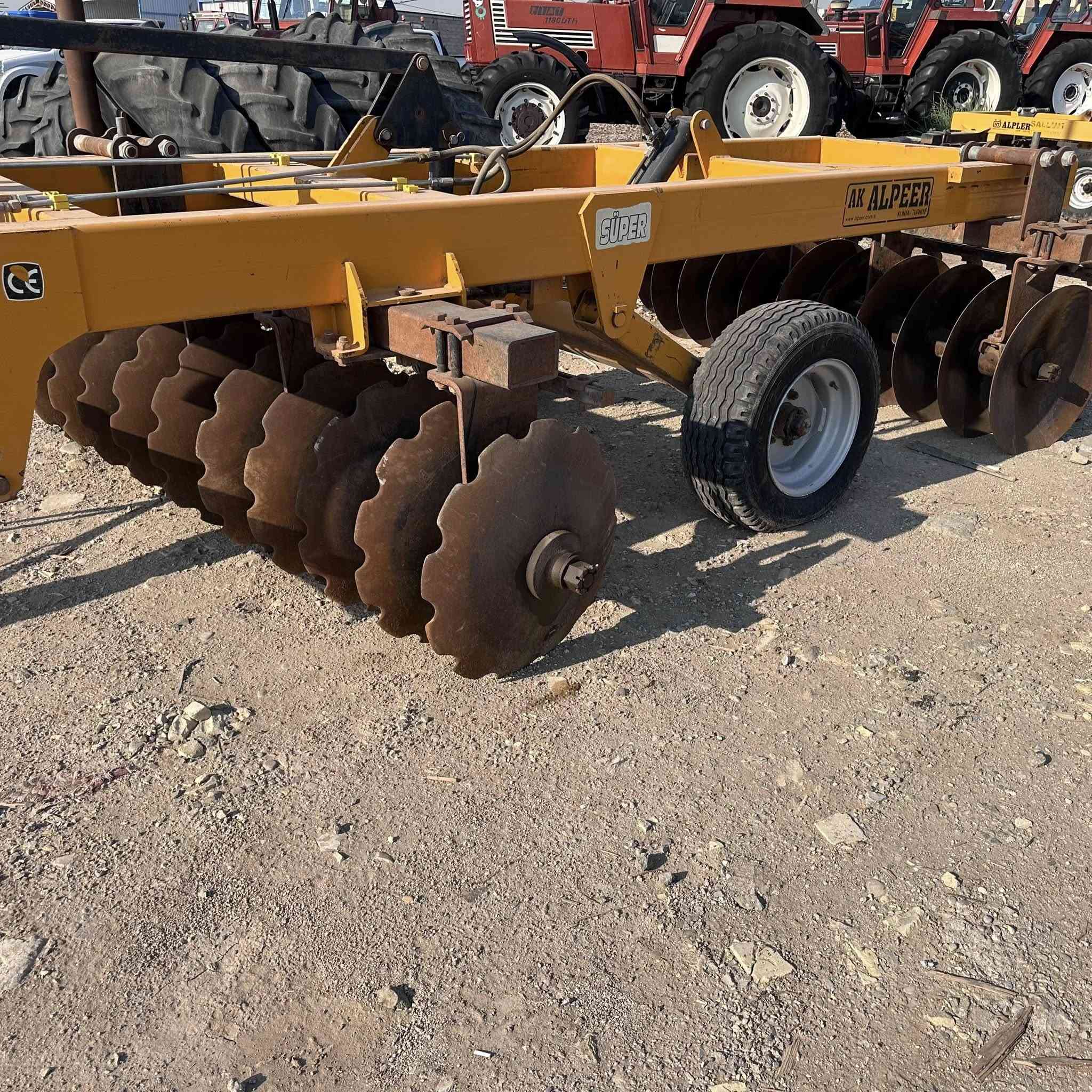 للبيع دسك حجم 20البير  مكفول جاهز للعمل للتصال ***********/***********
