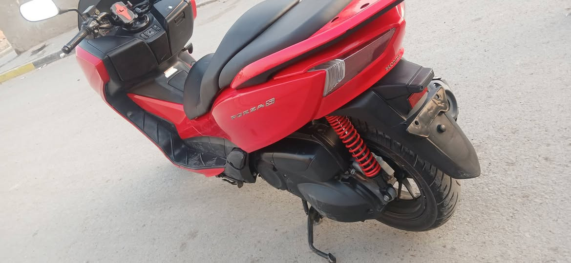 سلام عليكم  شباب  دراجة  فؤرصه صفر  ثنعش جديده  مكفول  المكان بغداد الكماليه السعر ١٣ ورقه رقم***********
