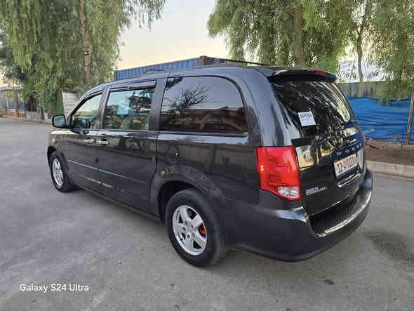 للبيع
سعر 128$
دوج كرفان  موديل 2012 ماشية 163 ألف
محرك ٦سلندر حجم ٣٦٠٠ كير اوتوماتيك شرط المحرك والكير ما مفتوح 
رقم نينوى  دولي رقم وسنوية جديد شرط التحويل 
بيها كوبون بانزين ⛽️ 
🚫 تبديل قطعتين وصبغ بخ ٣ قطع شرط شرط 
بدون دواخل شواصي وتكم ودوسات وبدنا امامي خلفي  شرط 
اربكات سليمة مرفوق صورها بأمريكا مع الصور 
مواصفات sxt 
٧ راكب  كشنات سياحي بلع كشن سايق كهرب
 ٣قطع تبريد ❄️
جامات فتل كهرب
ابواب وصندوق ميكانيك
  شاشة قلاب بلاد كامره 
فول تحكمات ستيرن كروز سرعة مانع انزلاق 
نظام ايكو تقليل بانزين 
طخم تاير ويل كب جديد 
موصل الايسر 
***********
***********
