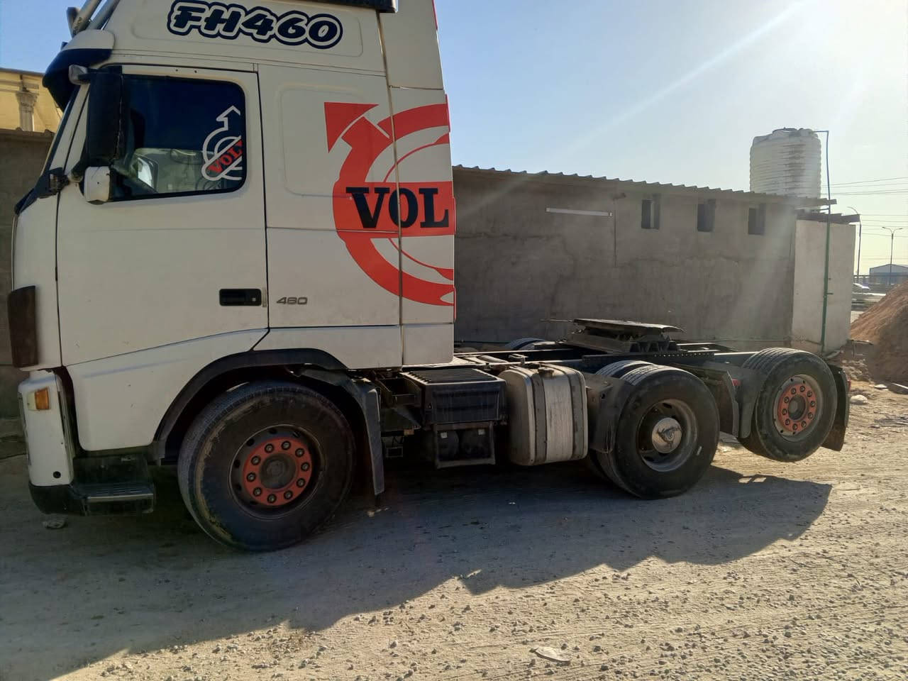 فالفو 2006راس بلادي سنكل خلفي تك تاير  شاصي مكفول مكينه 480 قطره صبغ ما بيها سياره قرار 48 
***********
