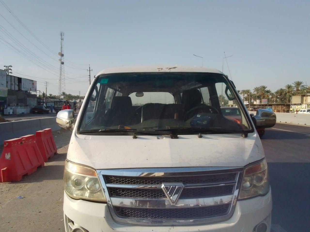 سلام عليكم سياره فتون ٢٠١٢ البيع رقمها بغداد مكفوله من ضربه وصبغ السعر ٦٧ وبيها مجال رقم الهاتف *********** مكان بغداد
