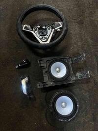 غراض فولستر للبيع سماعات خلفيه قبضة كير يده الباب جهة السايق  ستيرن مع...