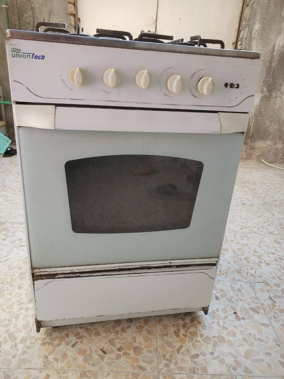 طباخ اربع عيون شغال سعر ٧٠ ميسان المجر الكبير ***********
