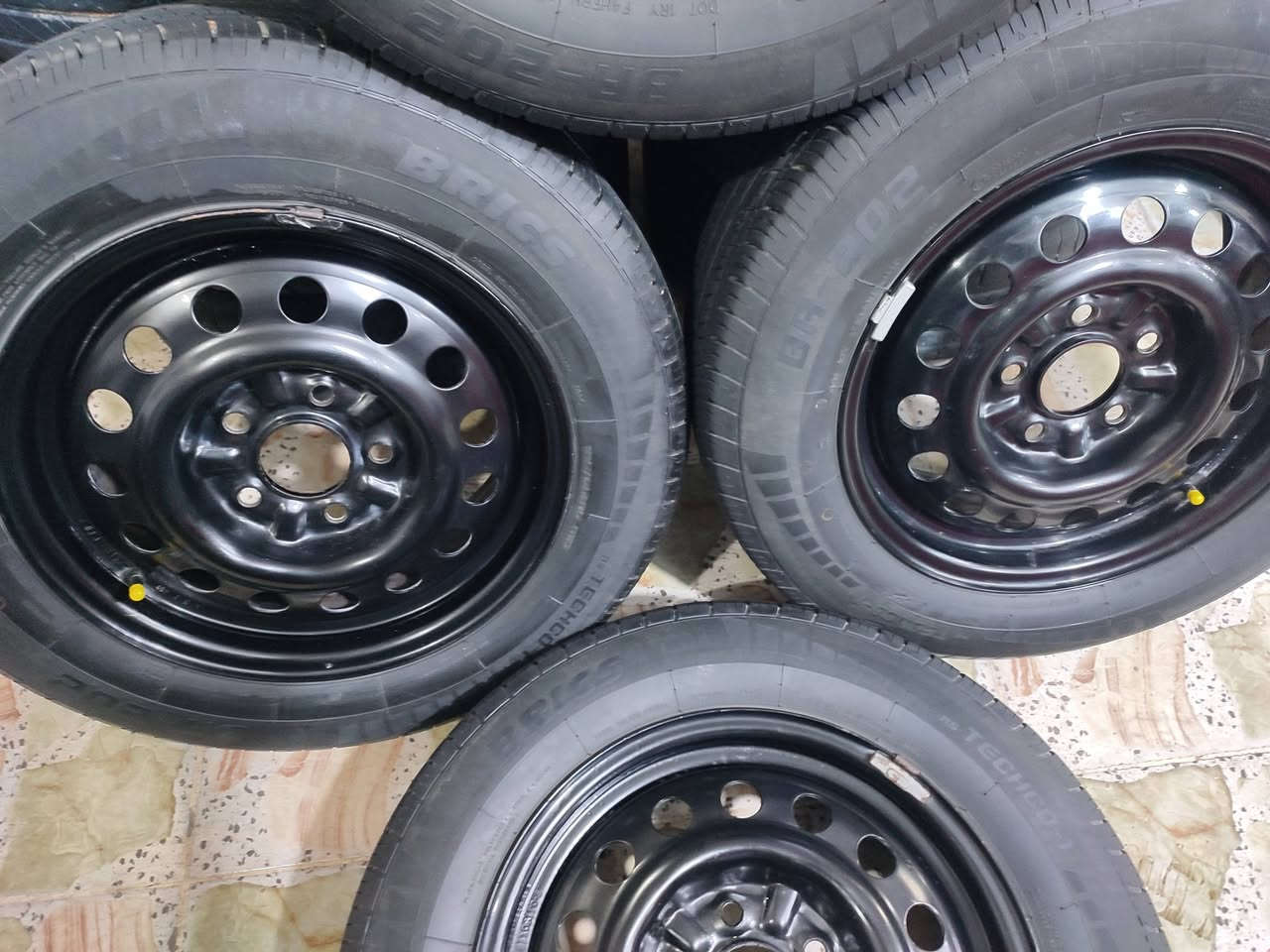 تخم ويل حديد الاصلي حجم 15شرط الفحص بلبلنص لاعواج ولاتصليح مصبوغ حراري فول نضافه يرهم النترا سيراتو فورتي جميع الكوري مع تخم تاير حجم 15.65.195اخو الجديد ماشي اقل الشهر شرط لاركعه ولافتيله جدد انتاج 25 بيع او مراوس السعر 250قفل مكاني نجف مكتب الرشيد ***********
