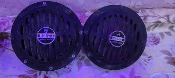 غراض تكتك للبيع مثل ما واضح بل صورة فانوس + طير + هورنات بوش بالة + لايت زنون اصلي + راصطة رقم + فدرايلة 7 نشرات + لوي جديد ما مشدود الشراي يتصل ***********
