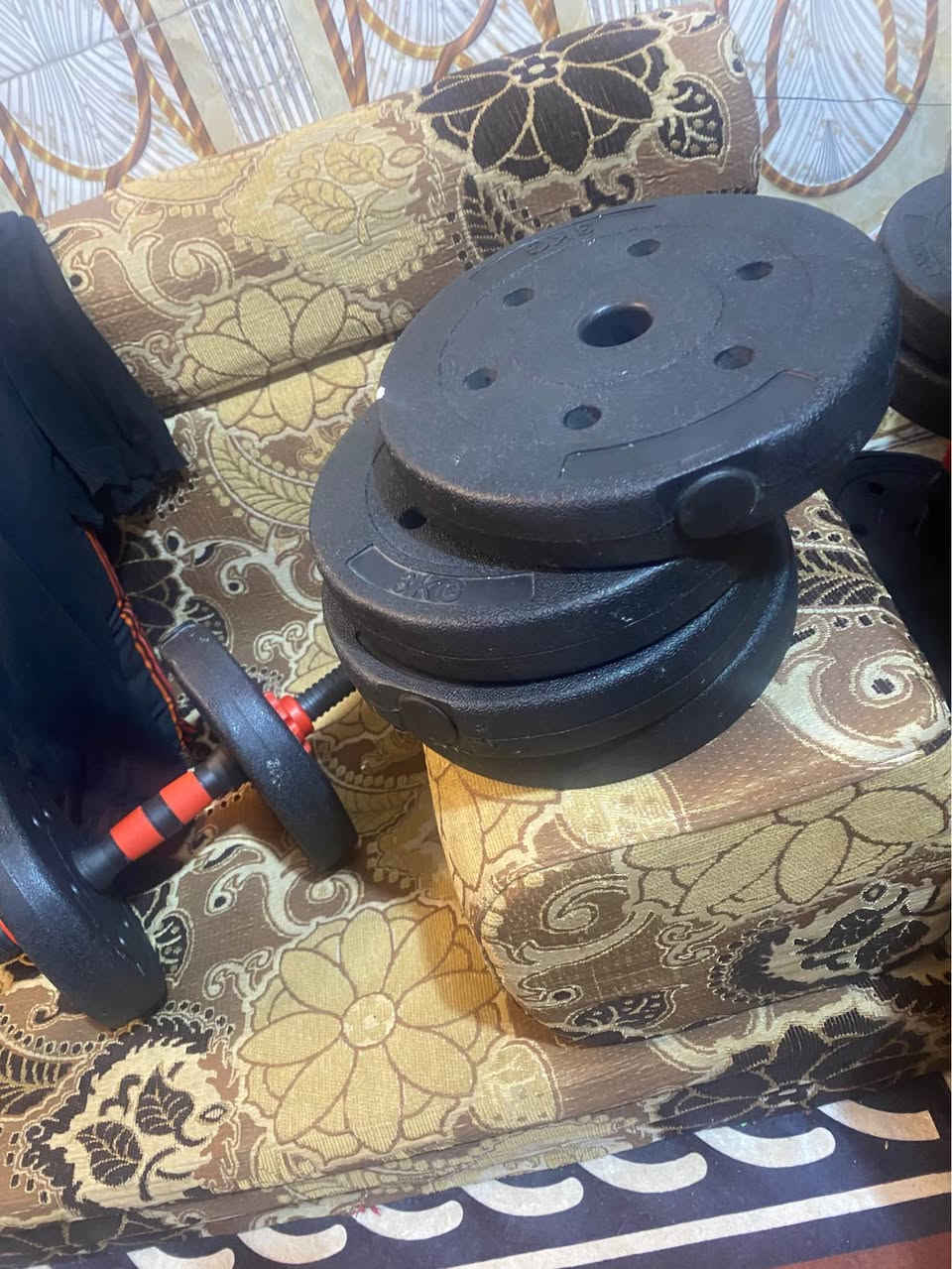 سلام عليكم جهاز ابو مصطبة كامل من سلك سلك عريض وسلك زت ووزان 28 كيلو ووياء اضافيات دمبلاصات وبار زت جاهز كامل ماعدى قواعد الي يستند عليه ثنين فقط نقص باقي كله كامل ونضافة شوفت عينكم سعر 175 قفل بدون مداهر سبب لبيع ماعندي مكان مكاني بصرة تنومة 
رقم الهاتف 
*********** البصرة, العراق
