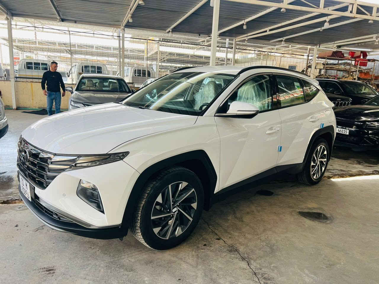 السلام عليكم للبيع او مراوس حسب القناعه توسان 2024 خليجي محرك 2000دوش مكفوله من الصبغ والتبديل والبارد كفاله عله وضع الشركه رقم دولي جديد باسمي بعدهه ب فابلون الشركه السعر مناسب جدا 209 وبيهه مجال مكاني بغداد اليوسفيه *********** اتصال فقط
