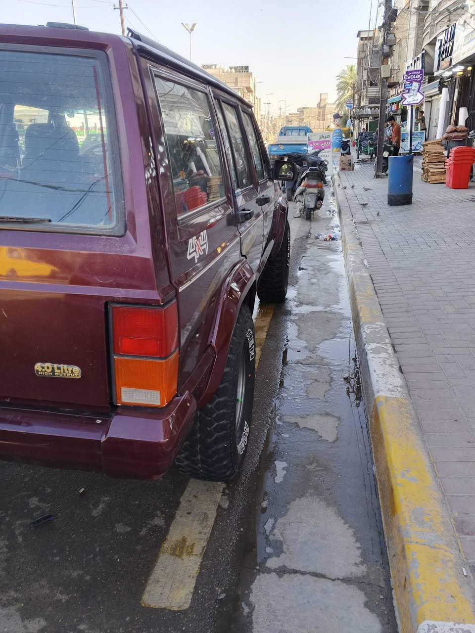 سلام عليكم سياره كفاله عامه عده التبريد كله بلاديه فول أوتو ماتيك كشنات كهربائية فور ويل 4×4 مكاني بغداد العضمية ***********
