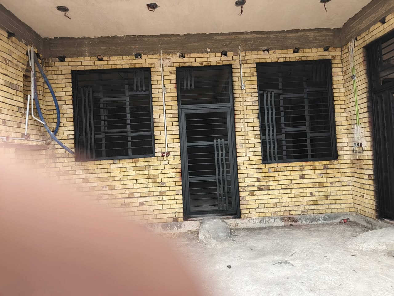 سلام عليكم صبغ شبابيك وبيان تواصل واتساب  ***********

